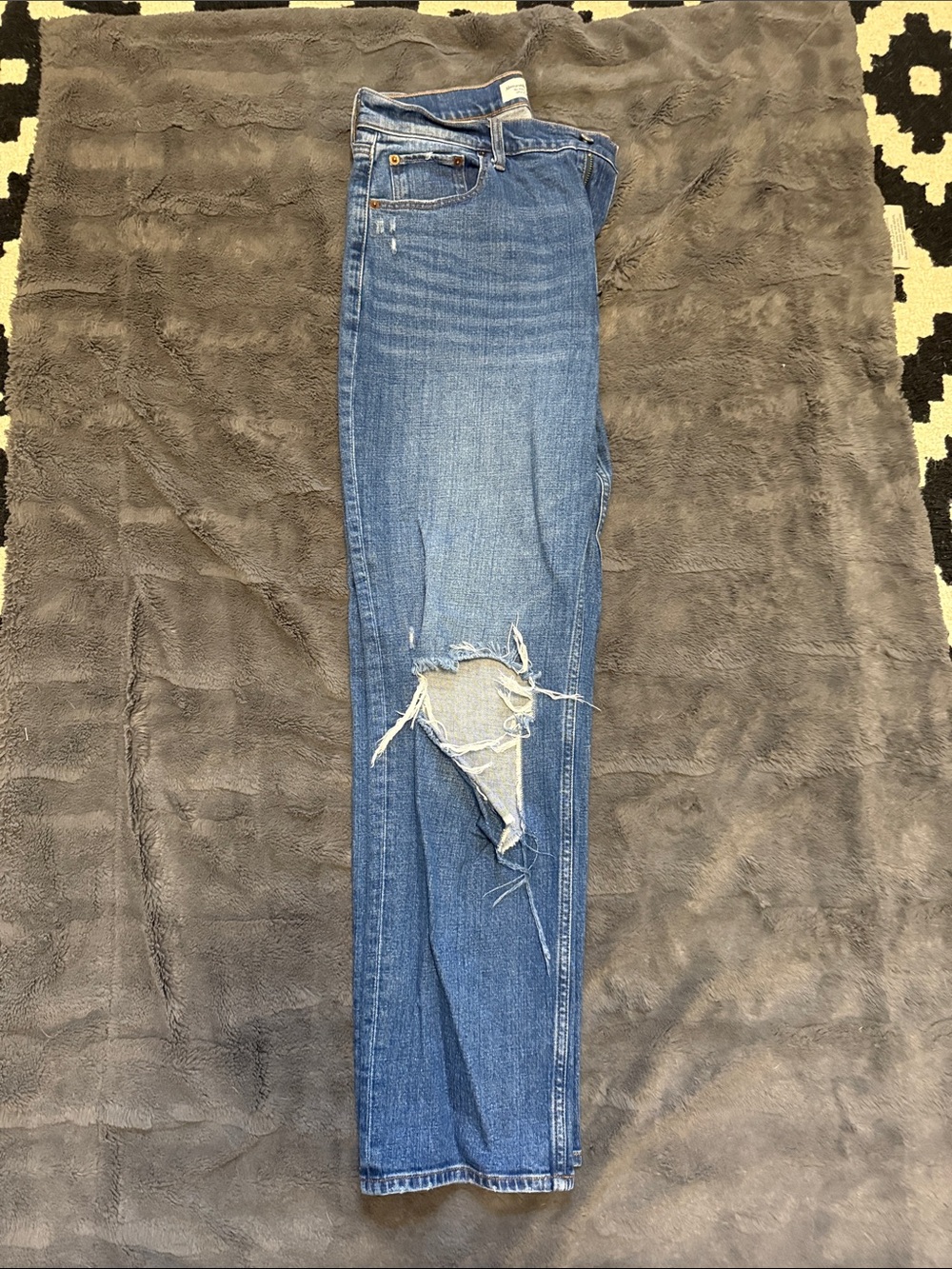 Abercrombie and Fitch The Ankle Straight Ultra High Rise - Long Length
